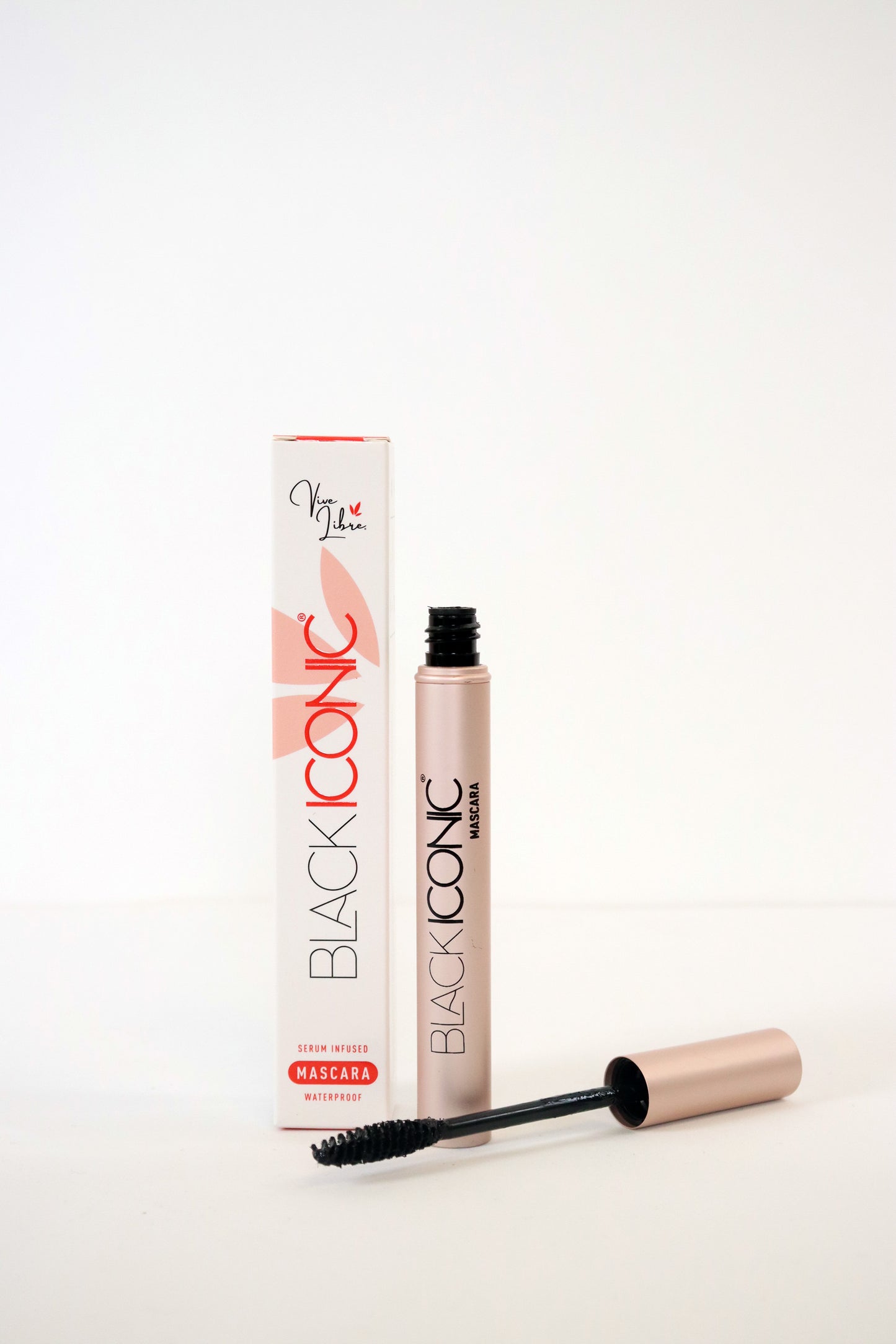 BLACK ICONIC MASCARA - Máscara Waterproof con Sérum de Crecimiento 6mL
